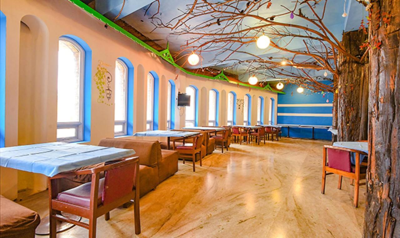 אוטי Fabhotel Khems Shoram Palace Road מראה חיצוני תמונה