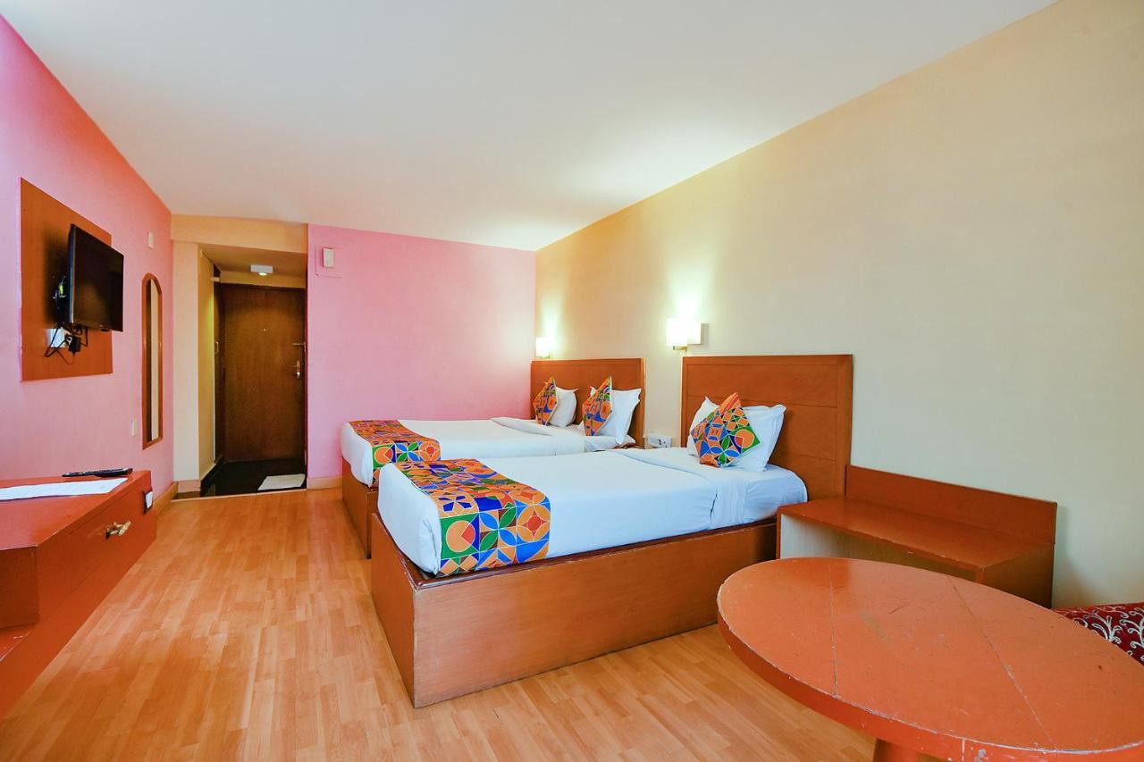 אוטי Fabhotel Khems Shoram Palace Road מראה חיצוני תמונה