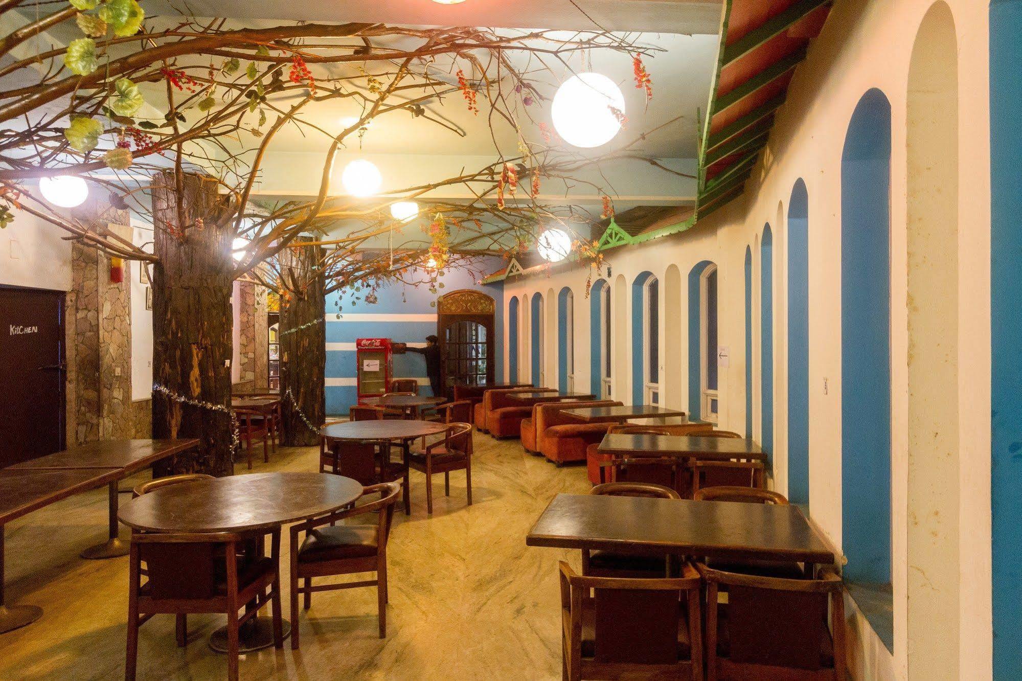 אוטי Fabhotel Khems Shoram Palace Road מראה חיצוני תמונה