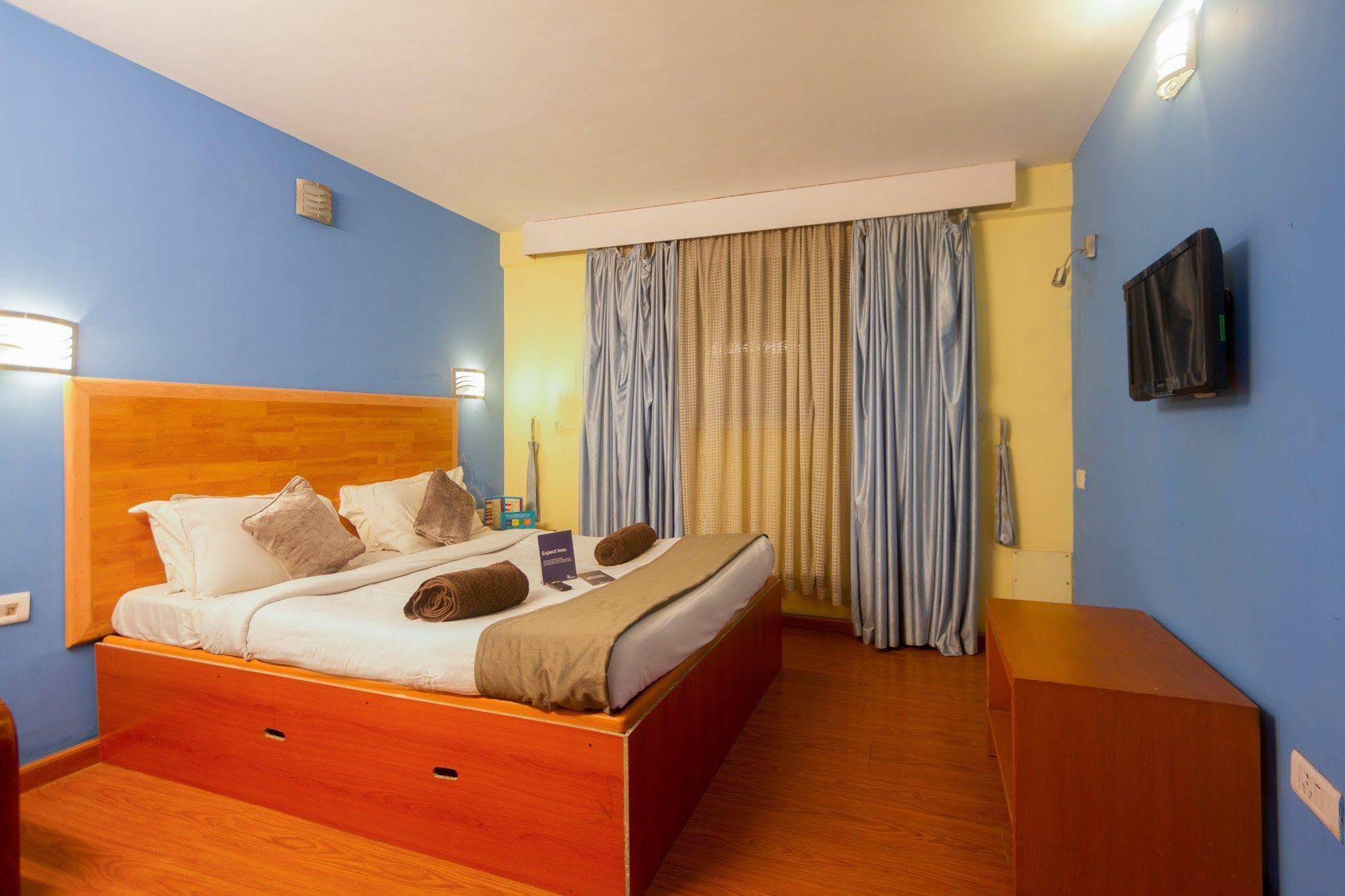 אוטי Fabhotel Khems Shoram Palace Road מראה חיצוני תמונה