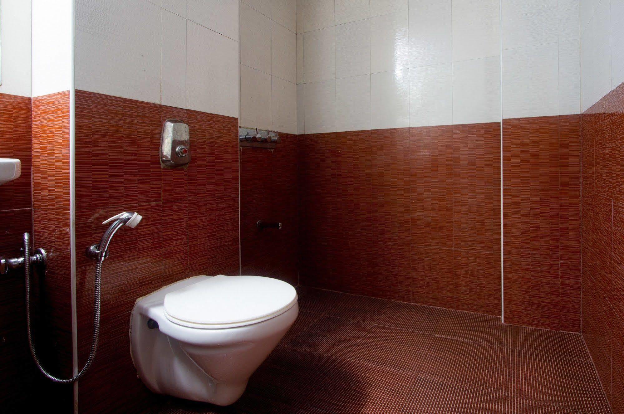 אוטי Fabhotel Khems Shoram Palace Road מראה חיצוני תמונה