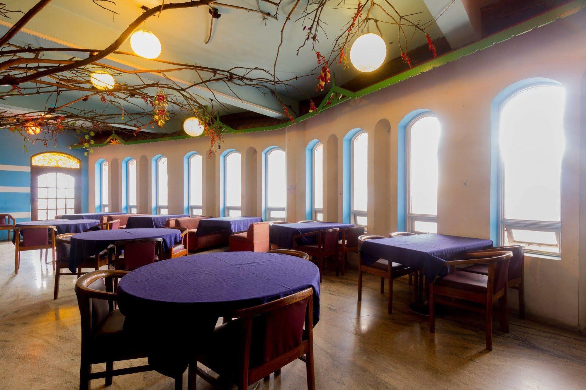 אוטי Fabhotel Khems Shoram Palace Road מראה חיצוני תמונה
