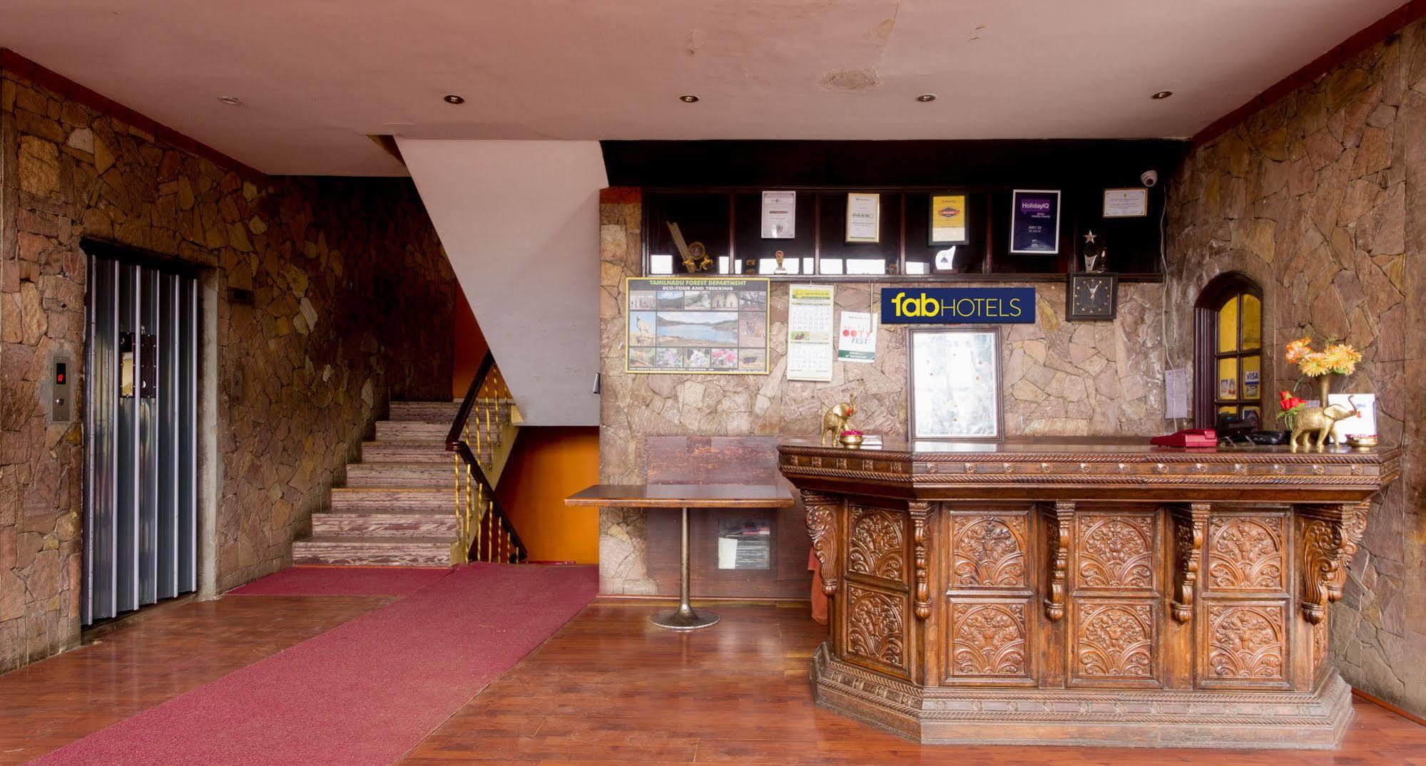 אוטי Fabhotel Khems Shoram Palace Road מראה חיצוני תמונה