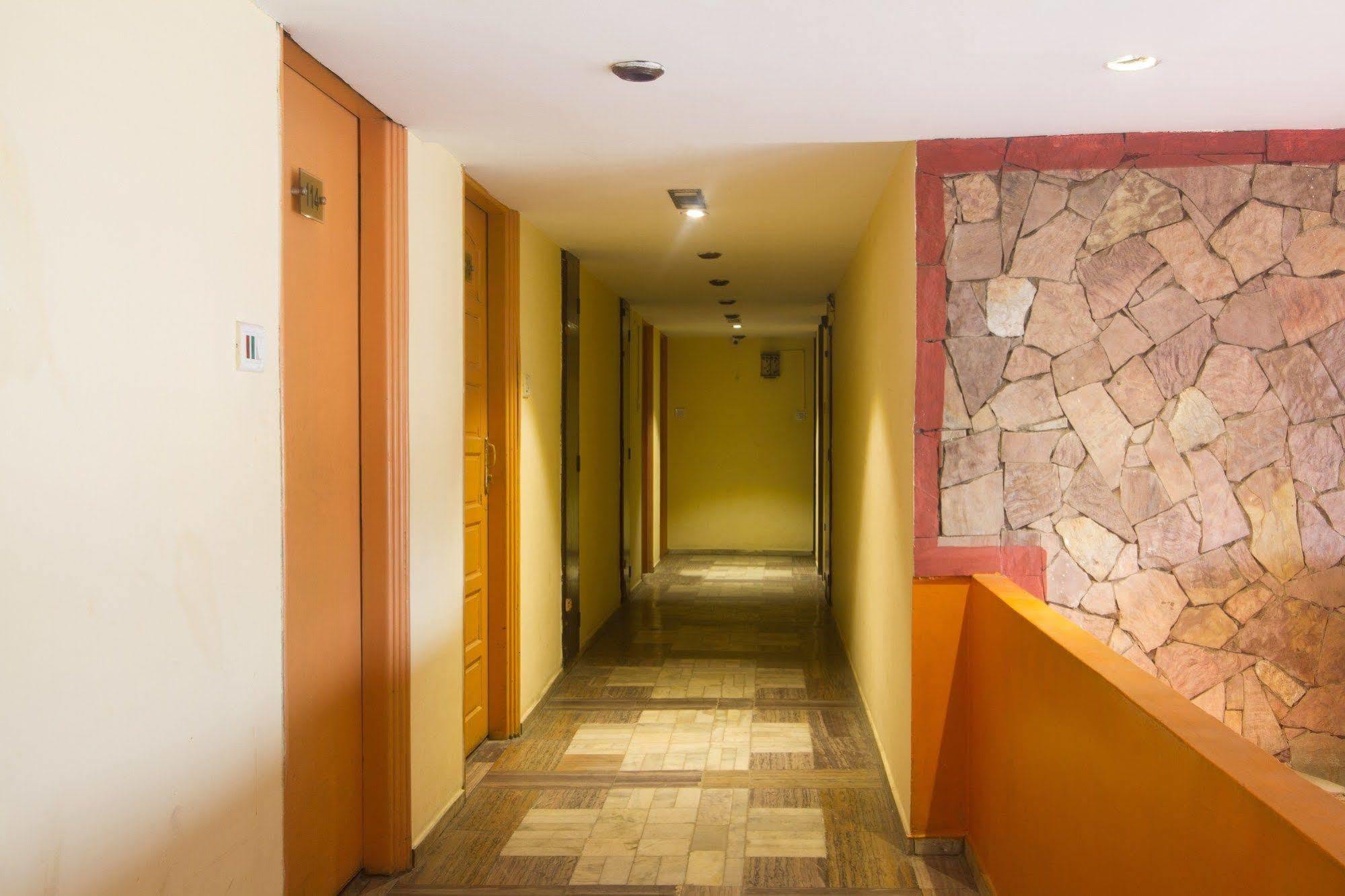 אוטי Fabhotel Khems Shoram Palace Road מראה חיצוני תמונה